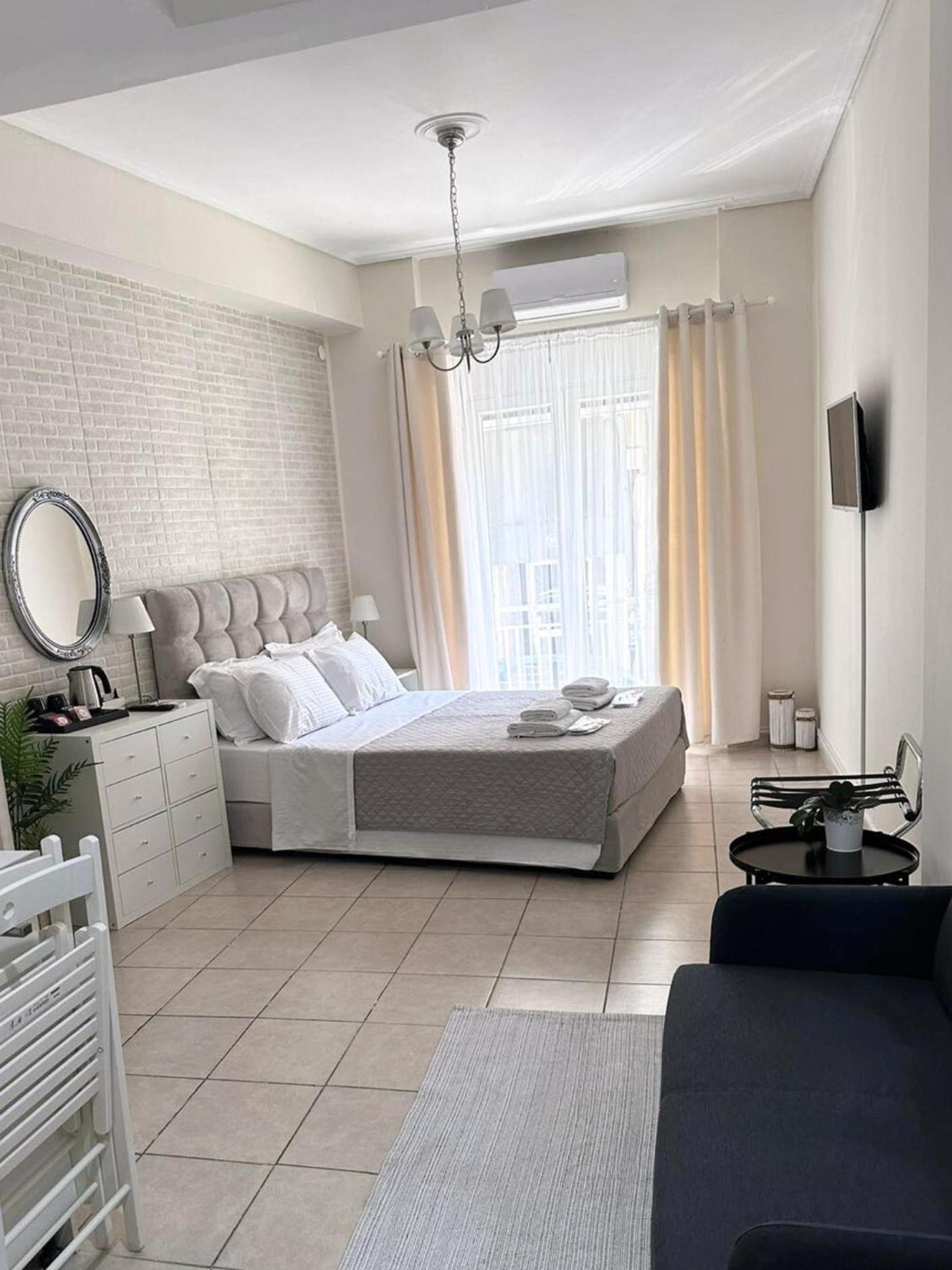 Petras Luxury Apartment Athens